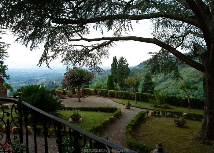 Leoni Капаннори